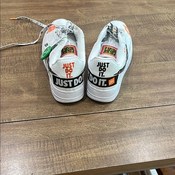 Nike White Sneakers Air Force 1 Street Art Edition - Picture 2 of 4